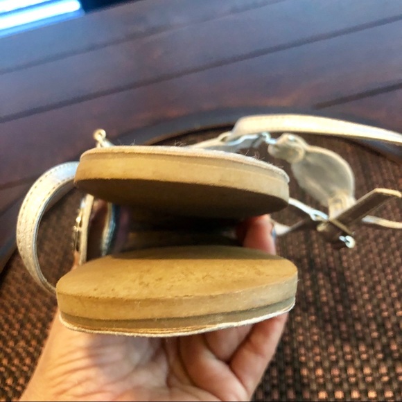 Tory Burch Silver Sandals Size 8.5 - Picture 6 of 8